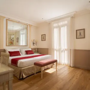 4* Szálloda Glori