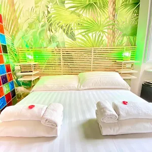 2* Nocleg ze śniadaniem Kiss Me Luxury